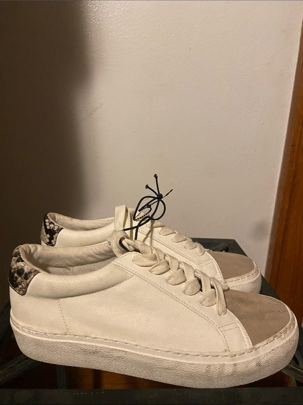NWT Women's Size 6 Express White Leather Sneakers with Taupe Toe & Snake Heel